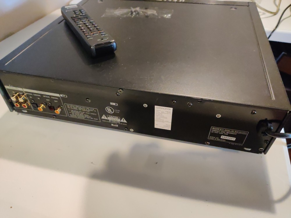 Sony RCD-W222ES CD Changer/Recorder Includes Remote Read