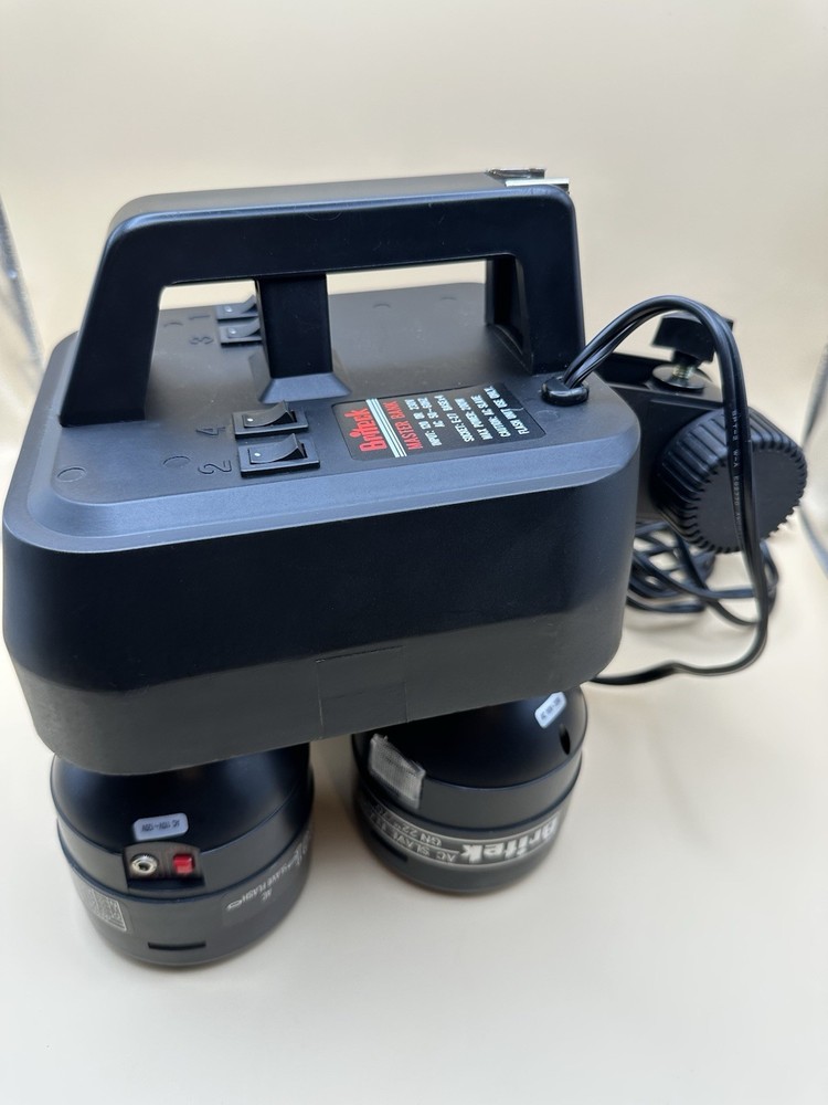 Britek S-201 AC Slave Flash 4 Head Studio Strobe Light GN22 Tested Working