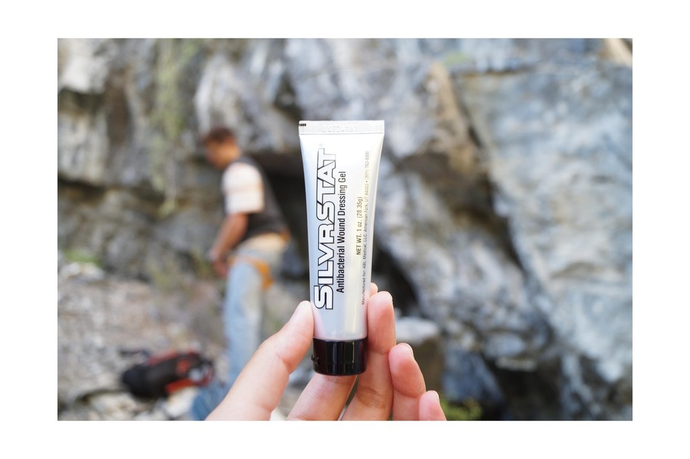 SilvrSTAT First Aid Kit Gel | 32 PPM Silver Healing Wound Dressing Solution |...