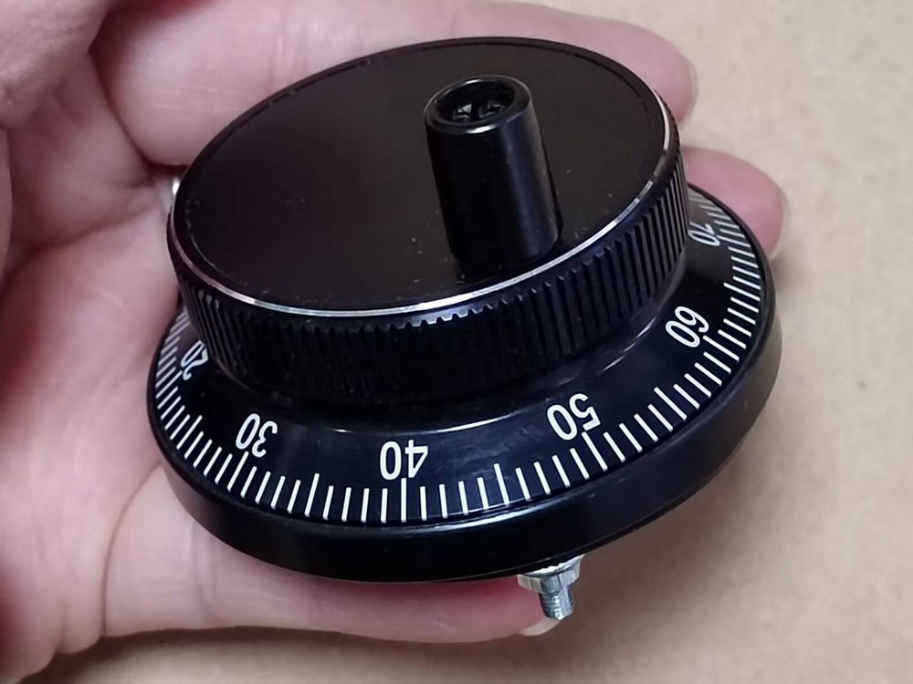 1 Pc. New Handwheel encoder RIM-60-0100BVC(R) hand cranked pulse generator