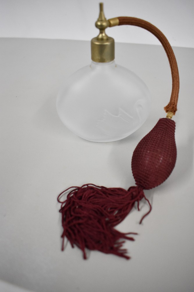 Vintage refillable perfume embossed swan bottle, with Atomizer 4.5"