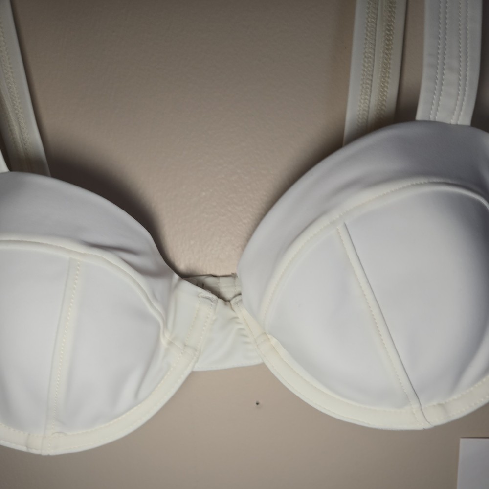 NWT Solid And Striped Lilo Bikini Swimsuit Top Ivory Size Large