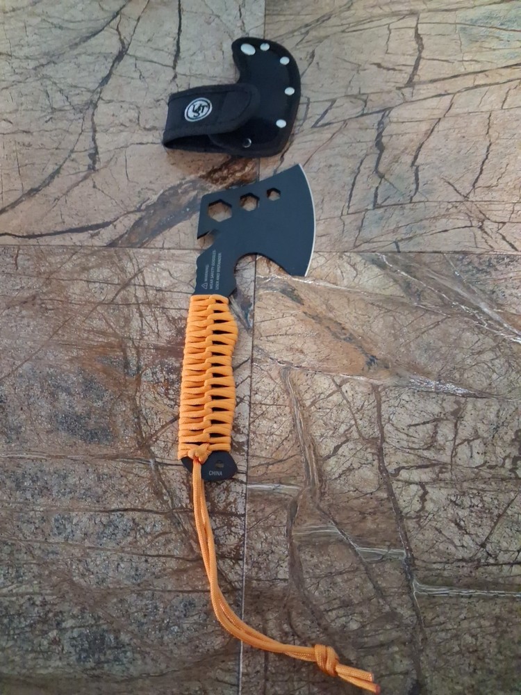Ultimate Survival Technologies ParaHatchet FS, Orange