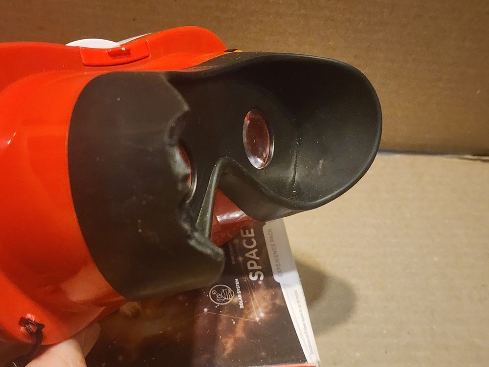 Mattel View Master Virtual Reality Headset +Experience Pack Underwater + Space
