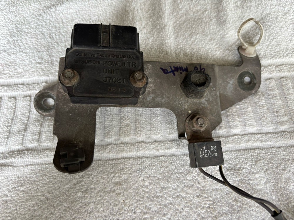 90-93 Mazda Miata MX-5 OEM 1.6 Igniter Ignition Control Module W/ Bracket