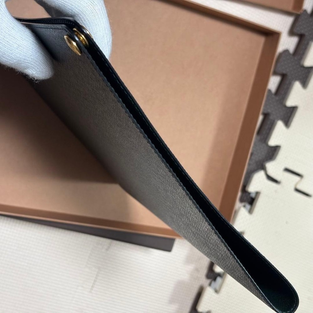 Louis Vuitton Taiga A5 Document Case Snap Folder Dark Green E34490 Unused