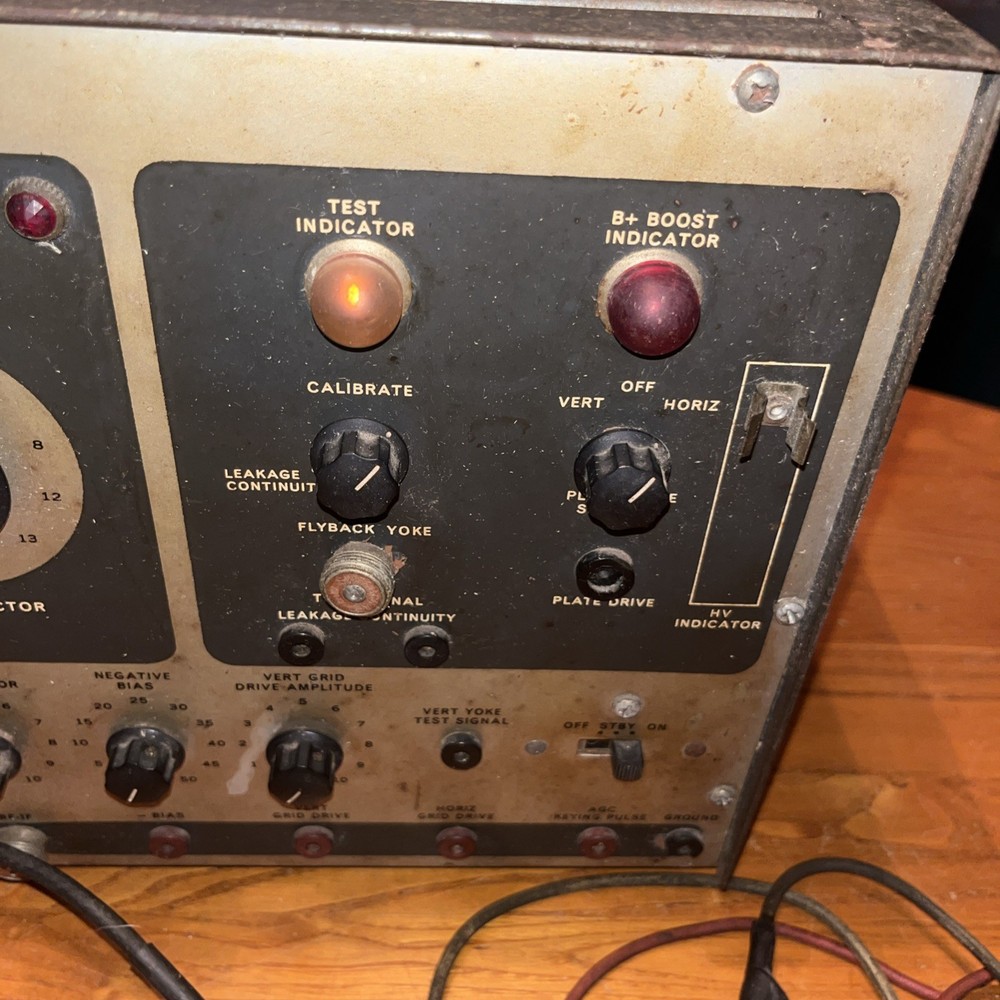 B&K 1076 Television Analyst (Untested, condition unknown, parts only)