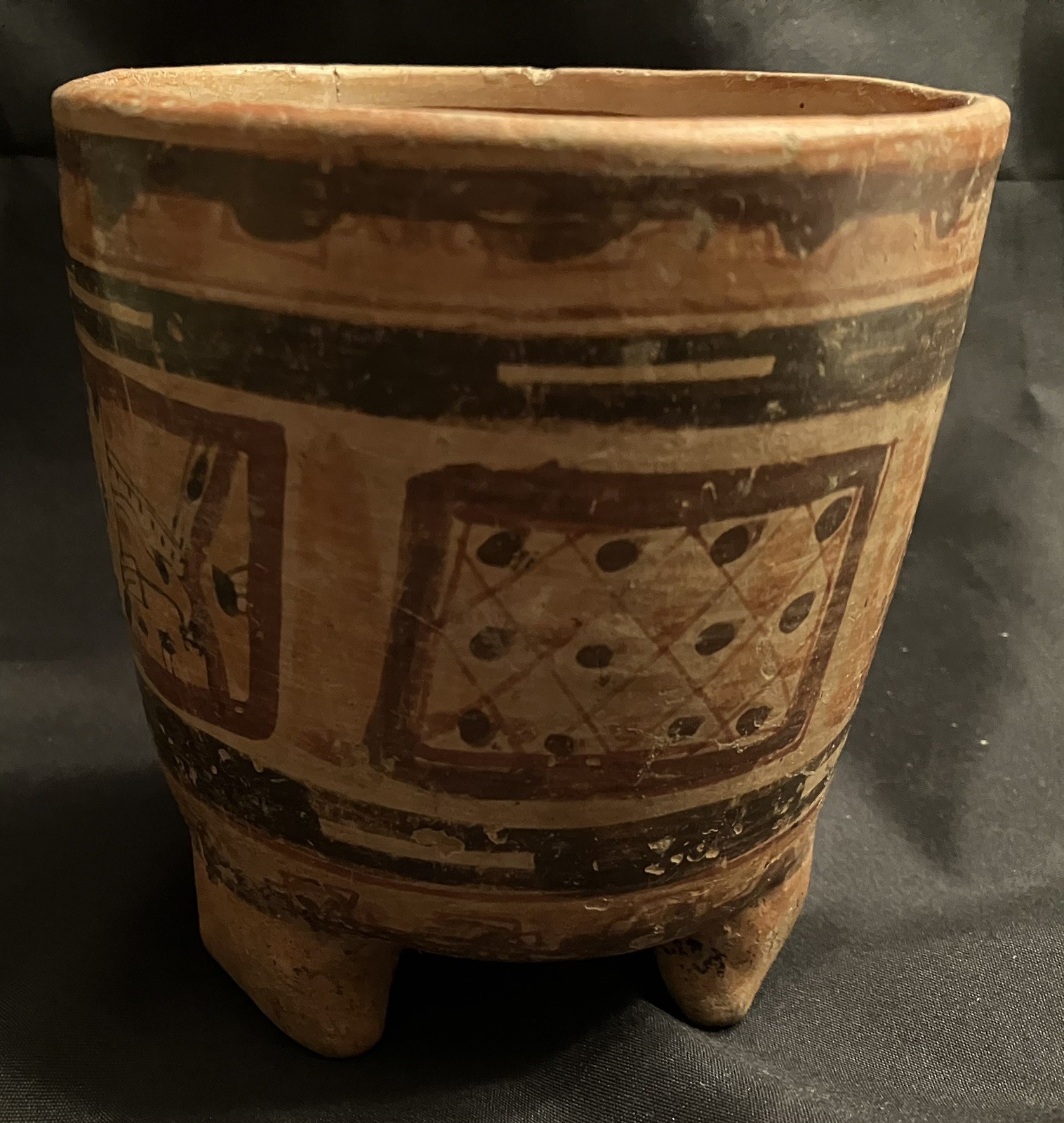Authentic Pre-Columbian painted Mayan Rattle Leg Ulua Pottery Jar 600-800 AD