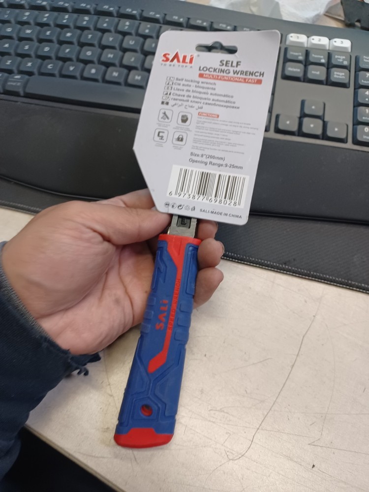 Sali self Locking Wrench S04090008 8"