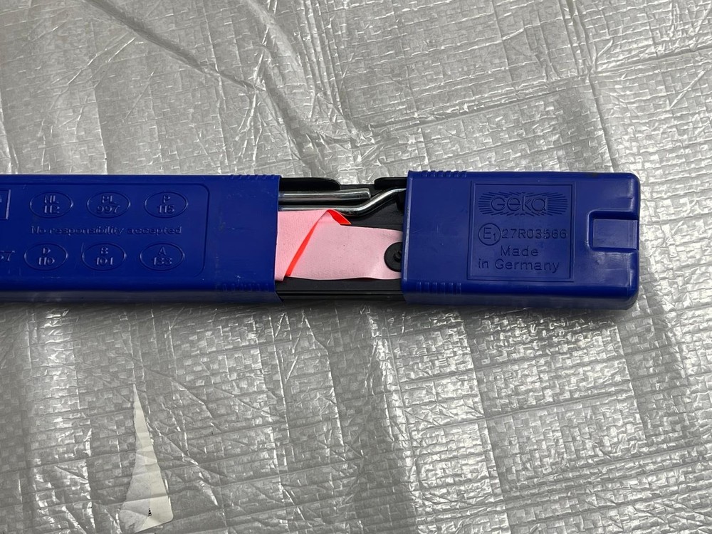 BMW 320i E92 HAZARD WARNING TRIANGLE E127R03566 1095457