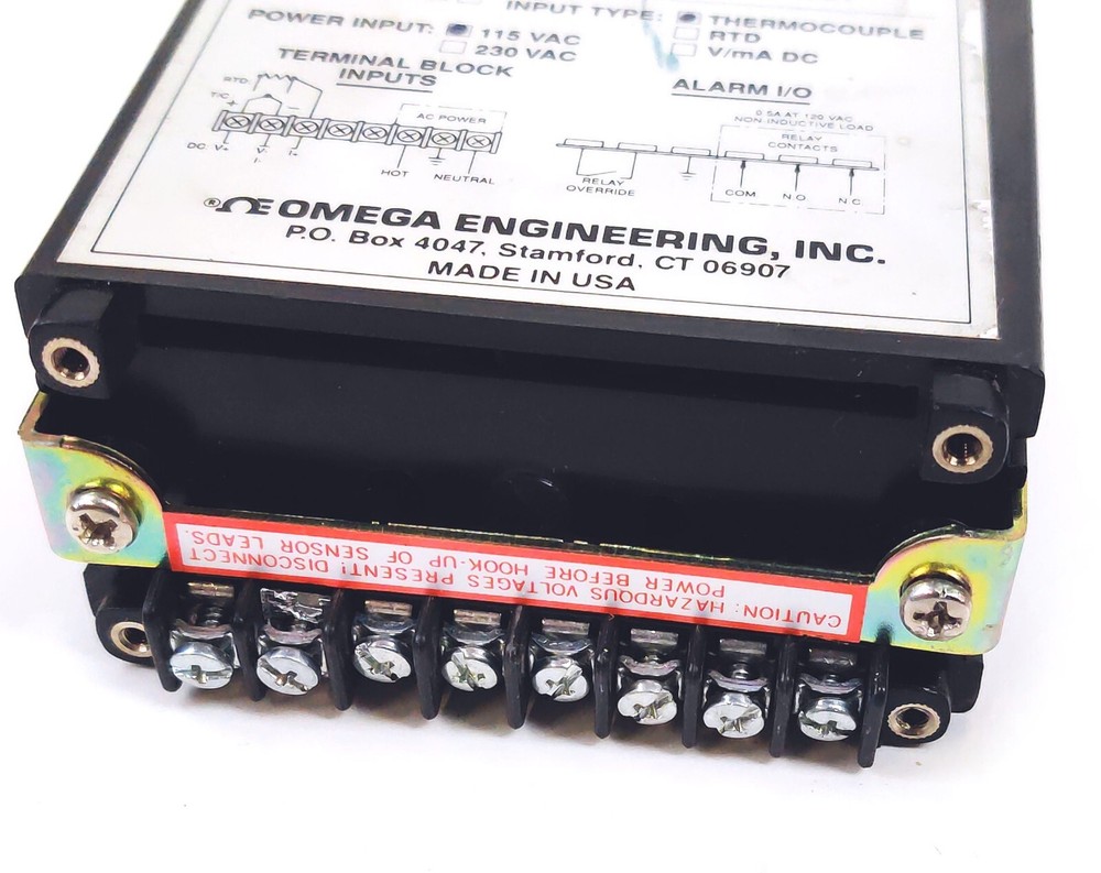 Omega DP460T Digital Temperature Panel Meter Thermometer 1/8 DIN