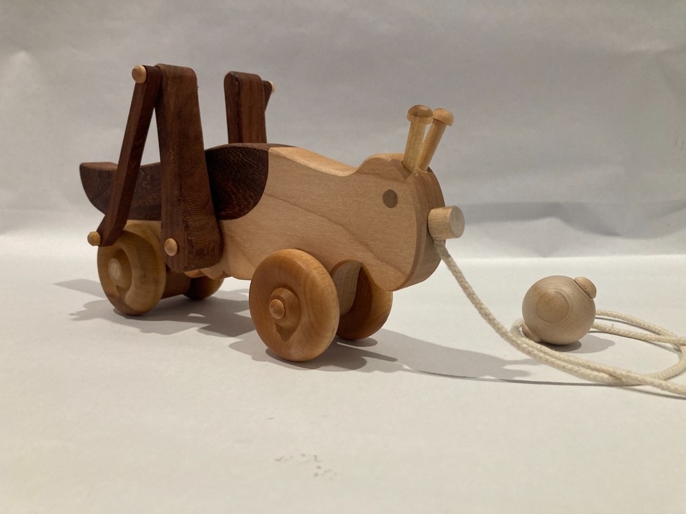 New Handmade Wood Grasshopper Pull Toy