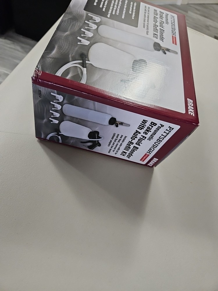 Pittsburgh - Pneumatic Brake Fluid Bleeder Kit