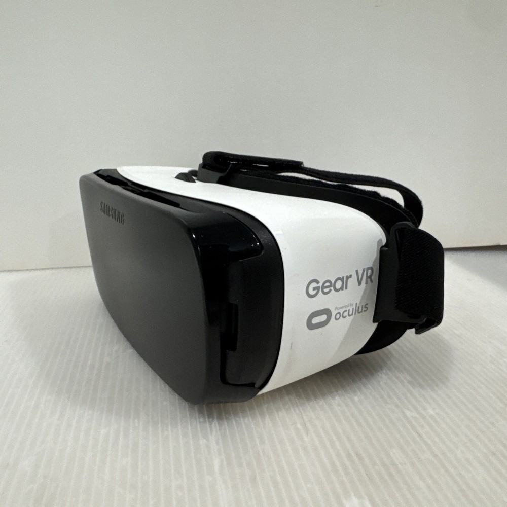 Samsung Gear VR Oculus White Virtual Reality Smartphone VR Headset