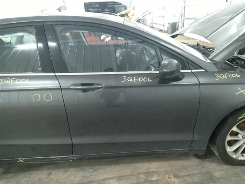 FUSION 2020 High Mounted Stop Light 104624317