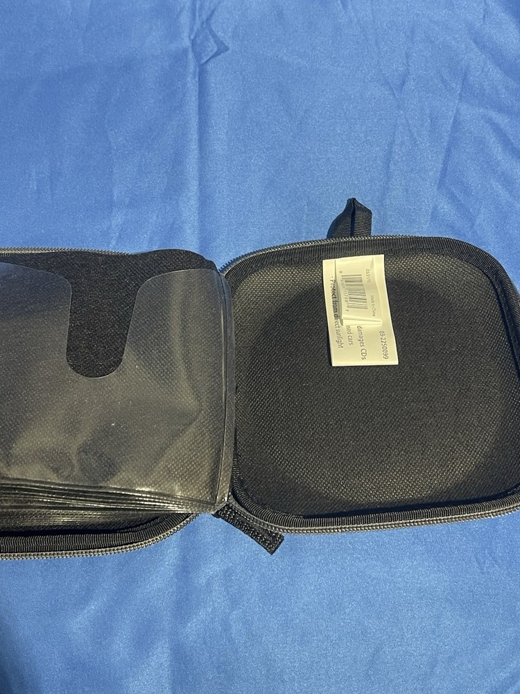 Case Logic Black Fabric CD Wallet CDW-24 Zippered Portable Storage