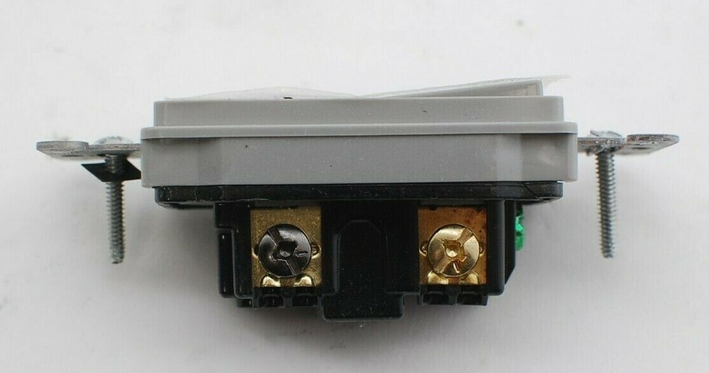 Hubbell DS320GY 3-Way Decora Switch