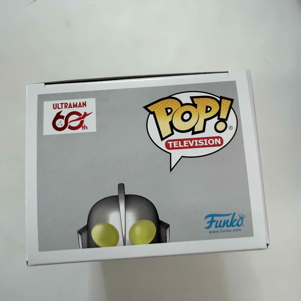 Funko POP! Television #1870 Ultraman (MT) & Protector