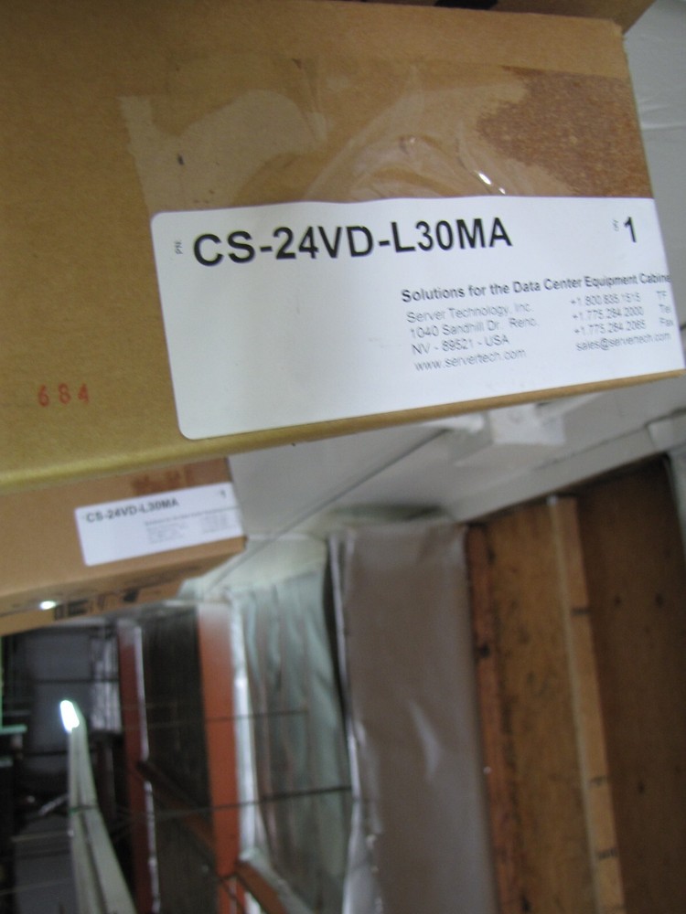 New Server Technology CS-24VD-L30MA 24-Outlets Power Distribution Unit