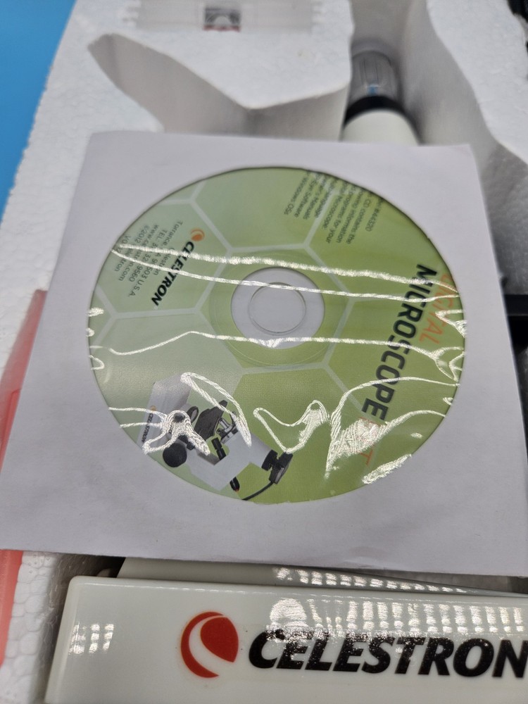 Celestron Digital Microscope Kit 40X to 600X Power OPEN BOX