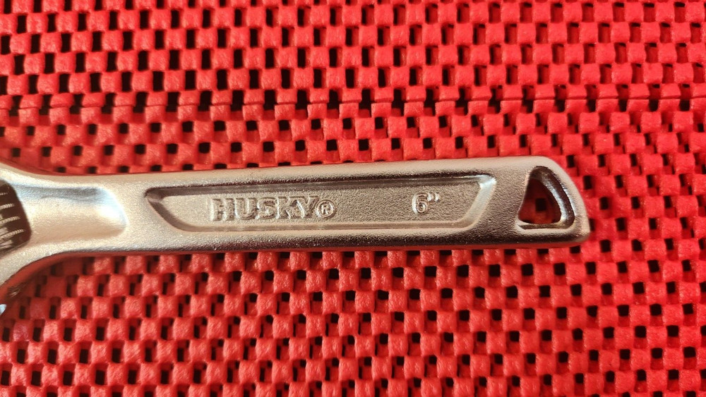 HUSKY 6" ADJUSTABLE WRENCH IN EXCELLENT CONDITION