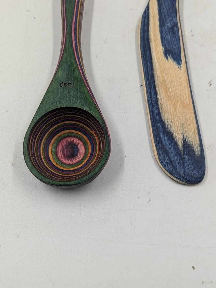 Rainbow Pakkawood Measuring Spoon and Spreader
