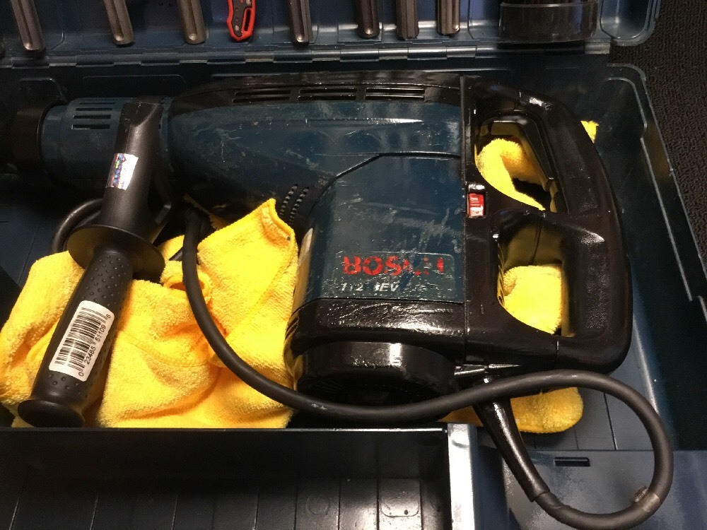 BOSCH 11263 EVS DRILL PREOWNED, FREE THERMO, BITS AND CHISELS, FAST SHIP