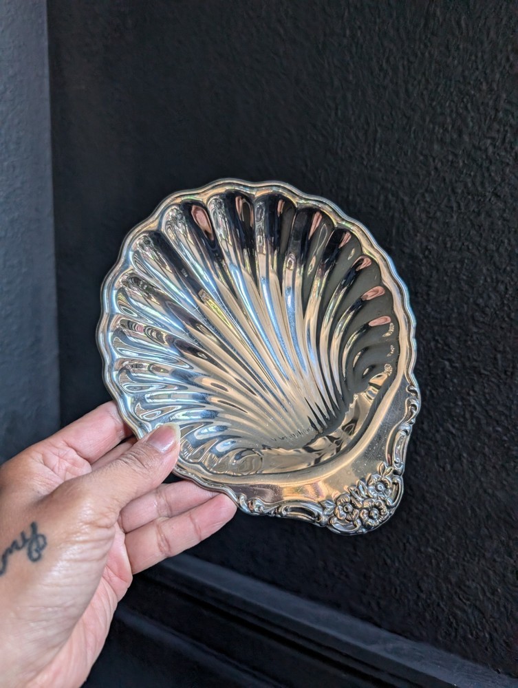 Silverplate Sea Scallop Clam Shell Footed Candy Nut, Keys Trinket Dish
