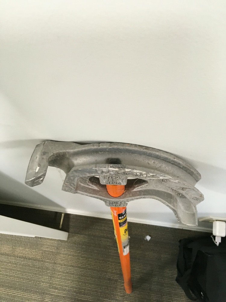 Klein Tools 56207 Conduit Bender, 3/4 Emt, 1/2 Rigid