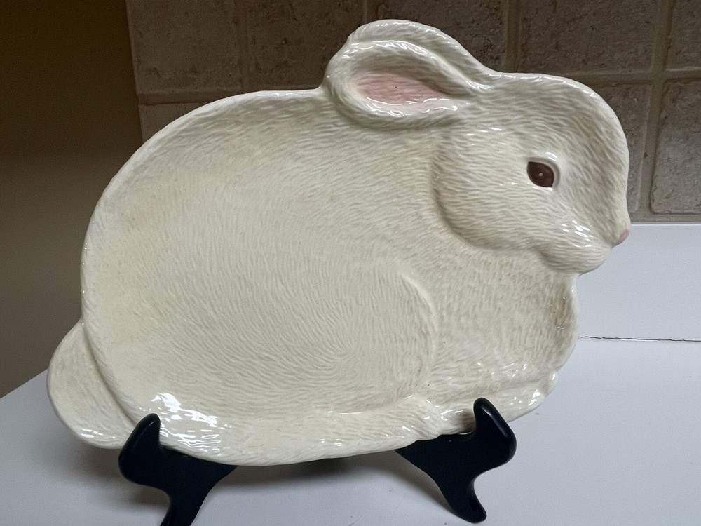 Hallmark Rabbit Plate