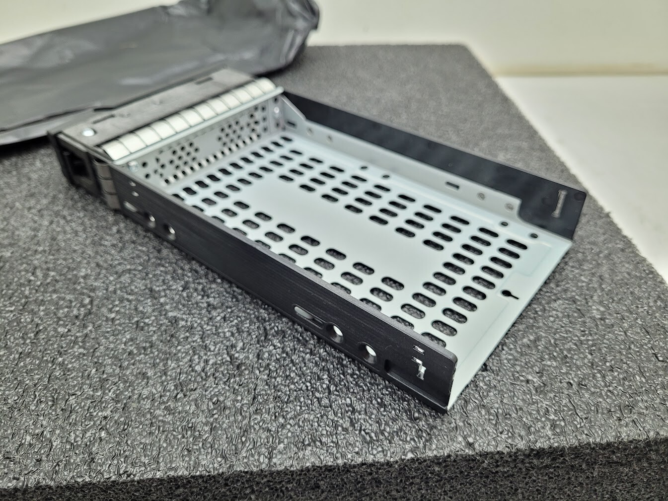 HDD LFF 3.5" Hard Drive Tray Array Caddy JBOD 0993690-03