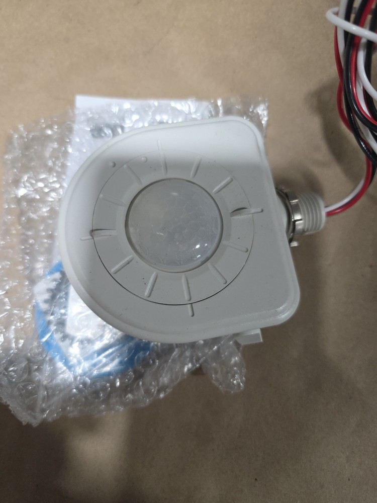 Leviton OSFHU-LTW High Bay Passive Infrared Occupancy Sensor