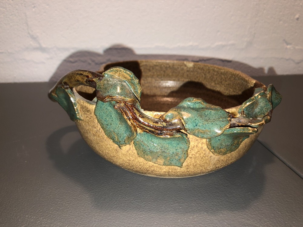 P Stephenson Pottery Pour Dish 7” No Chips Or Cracks