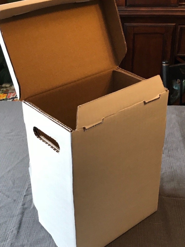 (5) NOOMAA graded comic boxes (5) (convention)