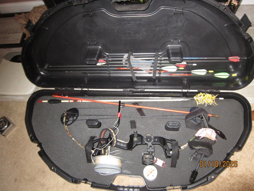 PSE Mini Burner Camo Compound Bow w/Case & Accessories Bowfishing More!!!