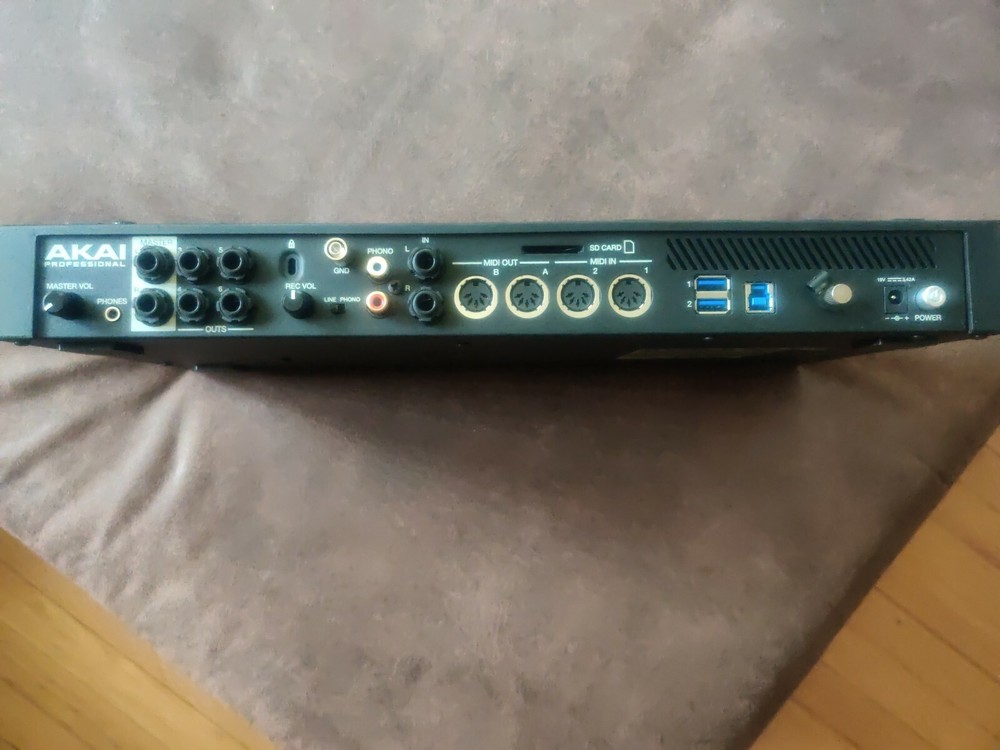 Akai Professional MPC Live Standalone Sampler & Sequencer