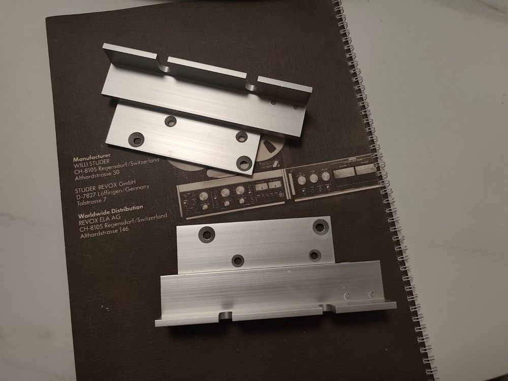 STUDER A710 TAPEDECK Side bracket（a pair）