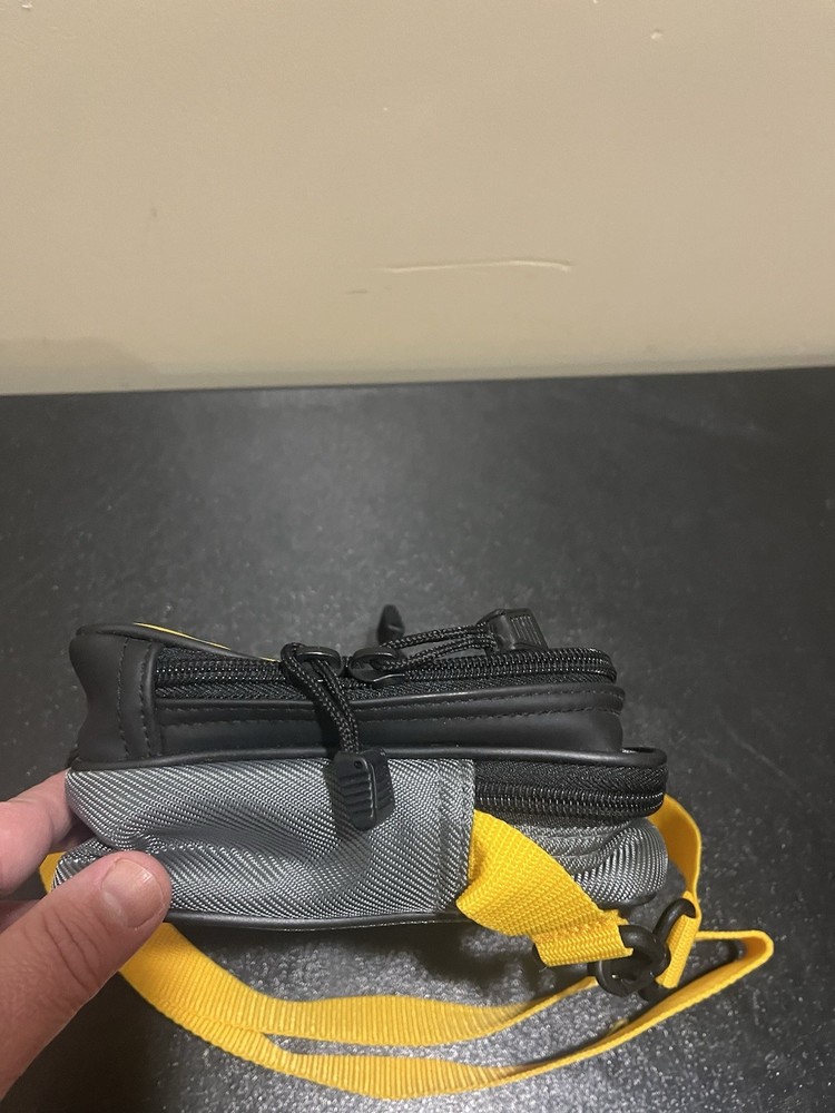 Vintage Case Logic CD Player Carrying Case & Storage Bag W Strap