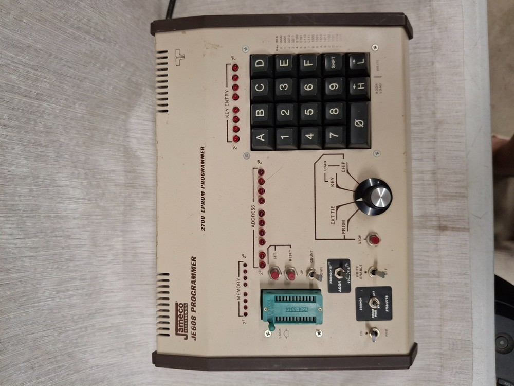 Jameco Electronics JE 608 Programmer 2708 Eprom Programmer Untested Powers On