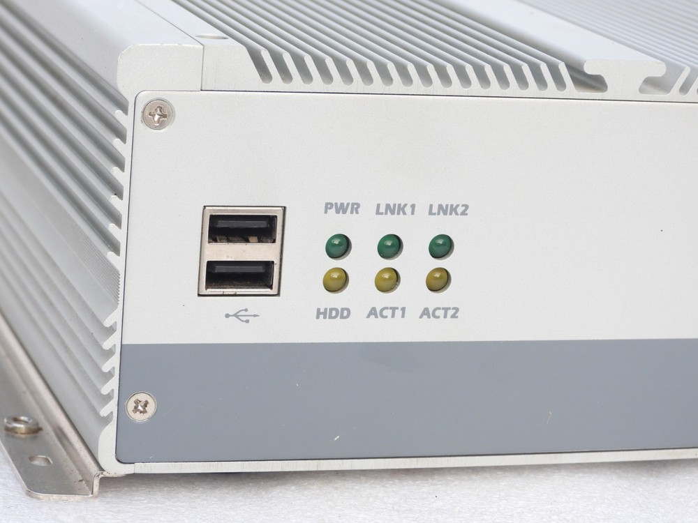 VGC NEXCOM NICE3100(LF)-320 FANLESS COMPACT HIGH-PERFORMANCE INDUSTRIAL COMPUTER