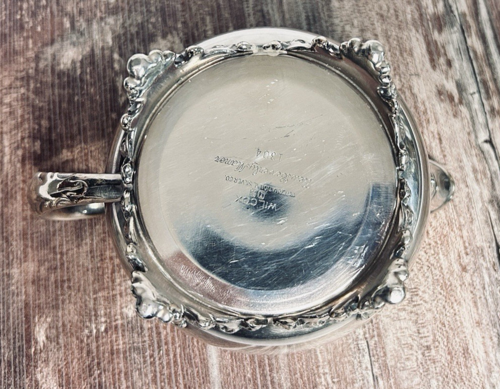 VTG Wilcox New Beverly Manor Silver Plate Creamer & Lid #1304 Polished Intricate