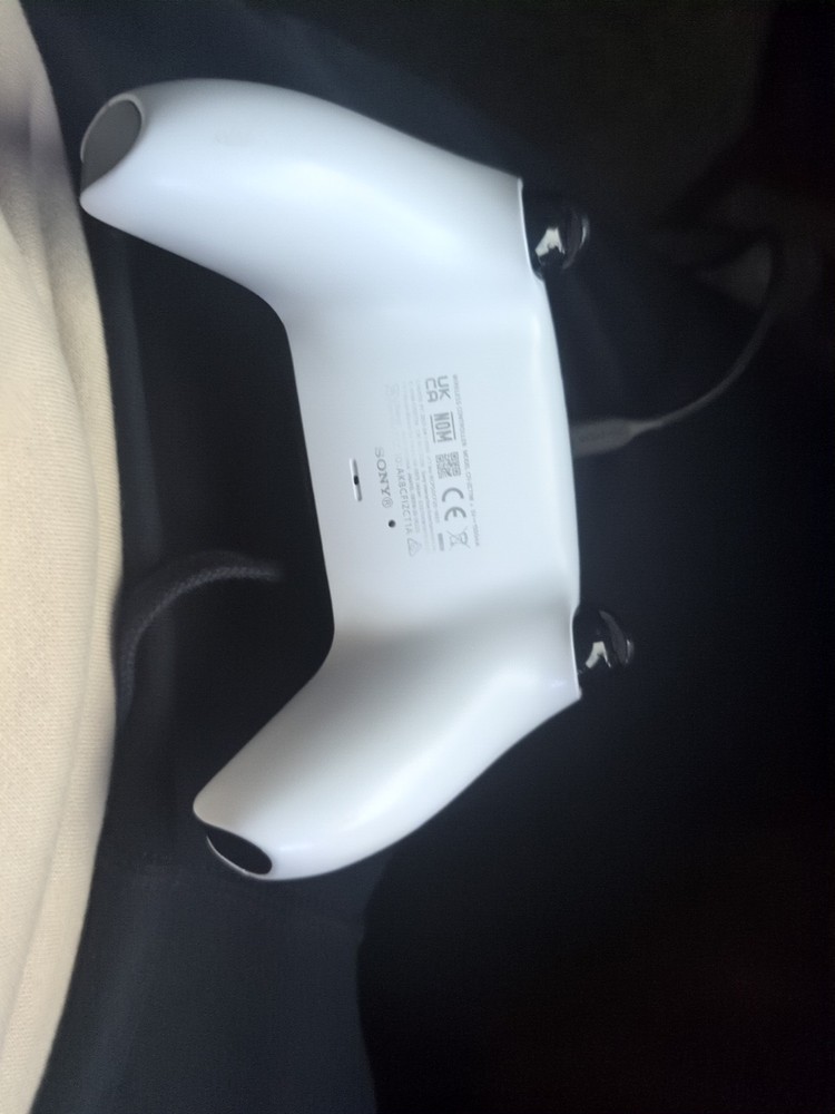 Modded PS5 Controller with Clicky Trigger Buttons Custom Mods And Tmr Joysticks