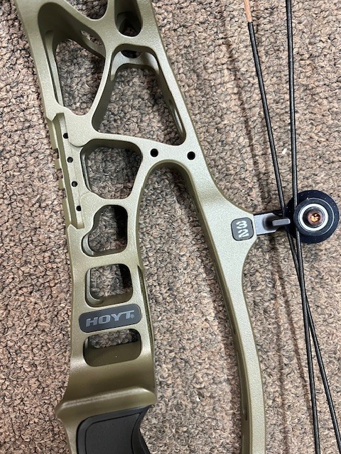 hoyt ax2 32