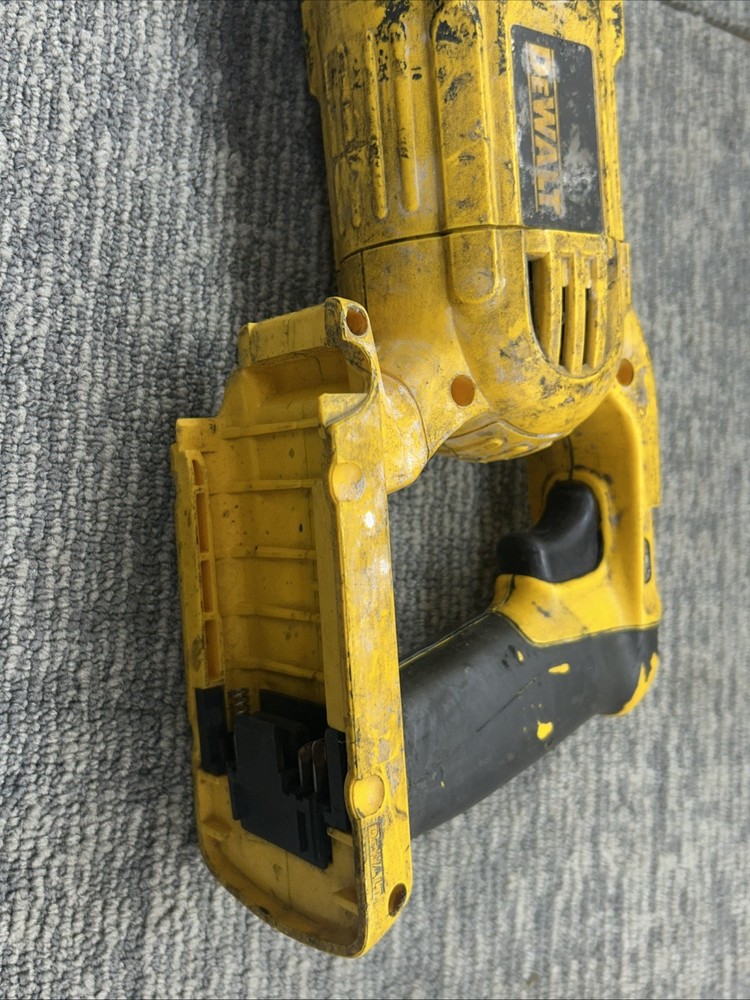 DEWALT DC305 36VOLT VARIABLE SPEED RECIPROCATING SAW 37255