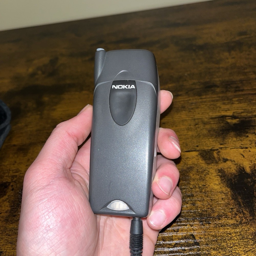 Nokia 3585i No Sim Card