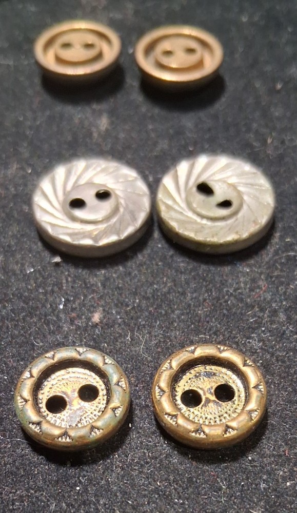Vintage metal buttons, 36 pairs