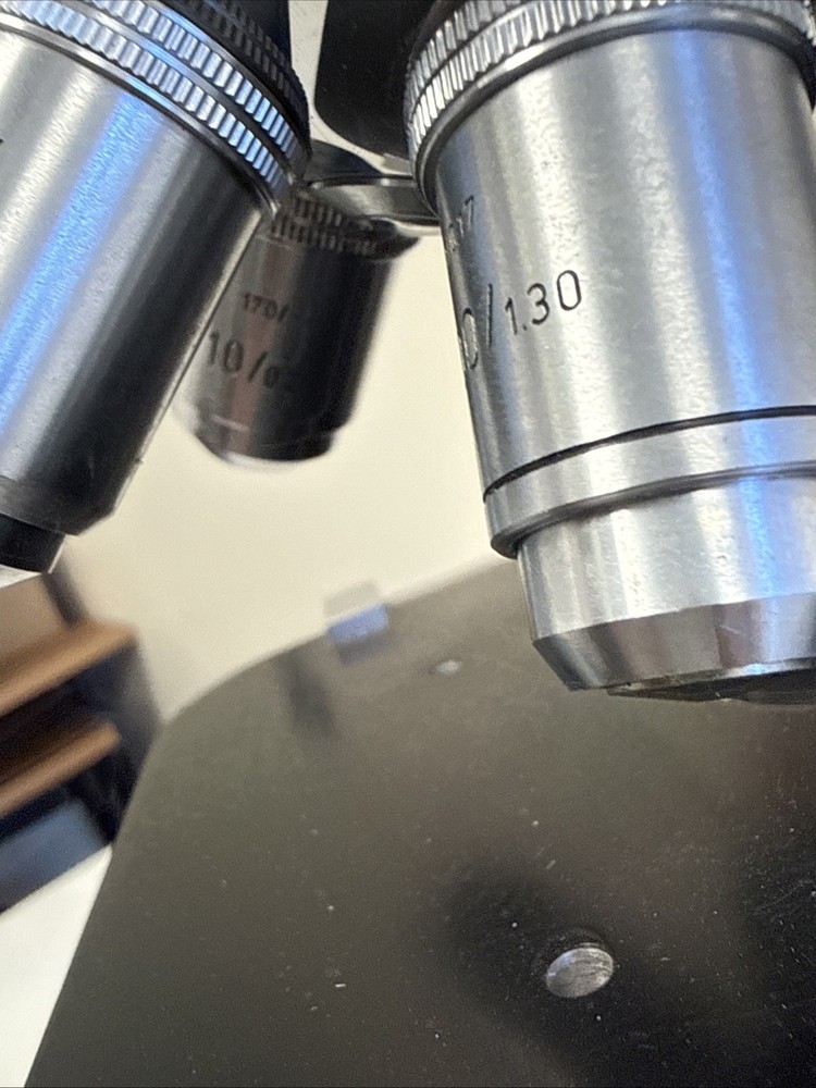 Untested ERNST LEITZ WETZLAR Binocular Microscope W/ 4 Objectives