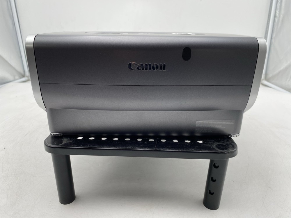 Canon SX7 Data Projector