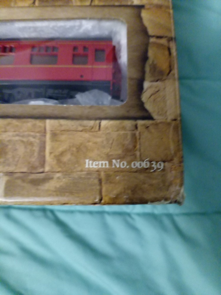 2001 Harry Potter HOGWARTS EXPRESS Bachmann HO Train Set