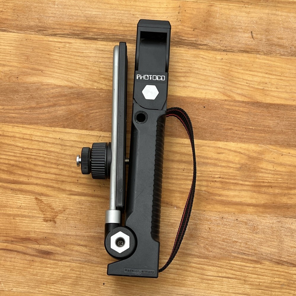 PhotoCo Quick Flip Professional Camera And Flash Bracket Made In Germany